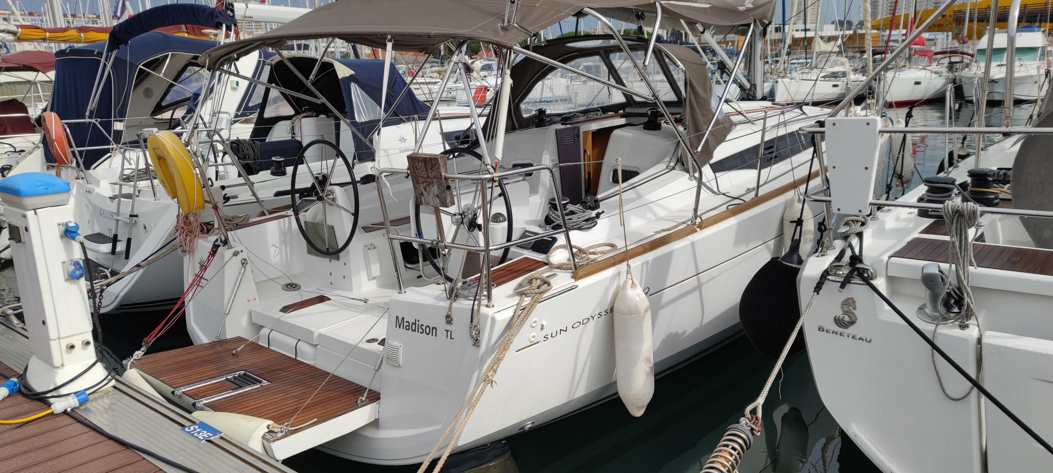 Sun Odyssey 349 - 3 cab. — photo 1