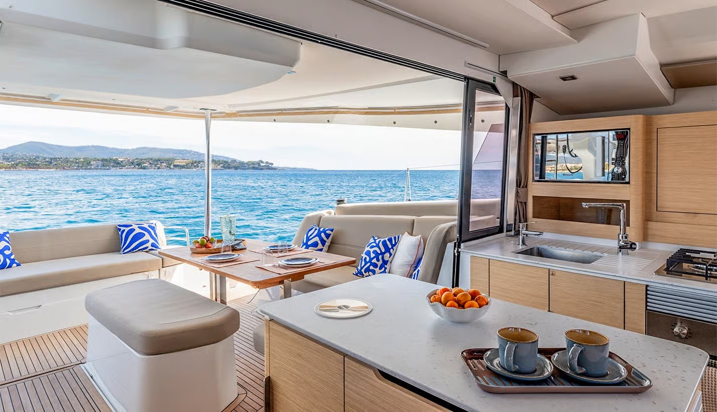 Fountaine Pajot FP 44 Maestro - 3 cab. — photo 2