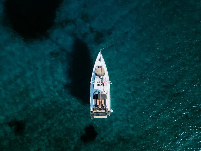 Bavaria C57 - 4 + 1 cab. — photo 8