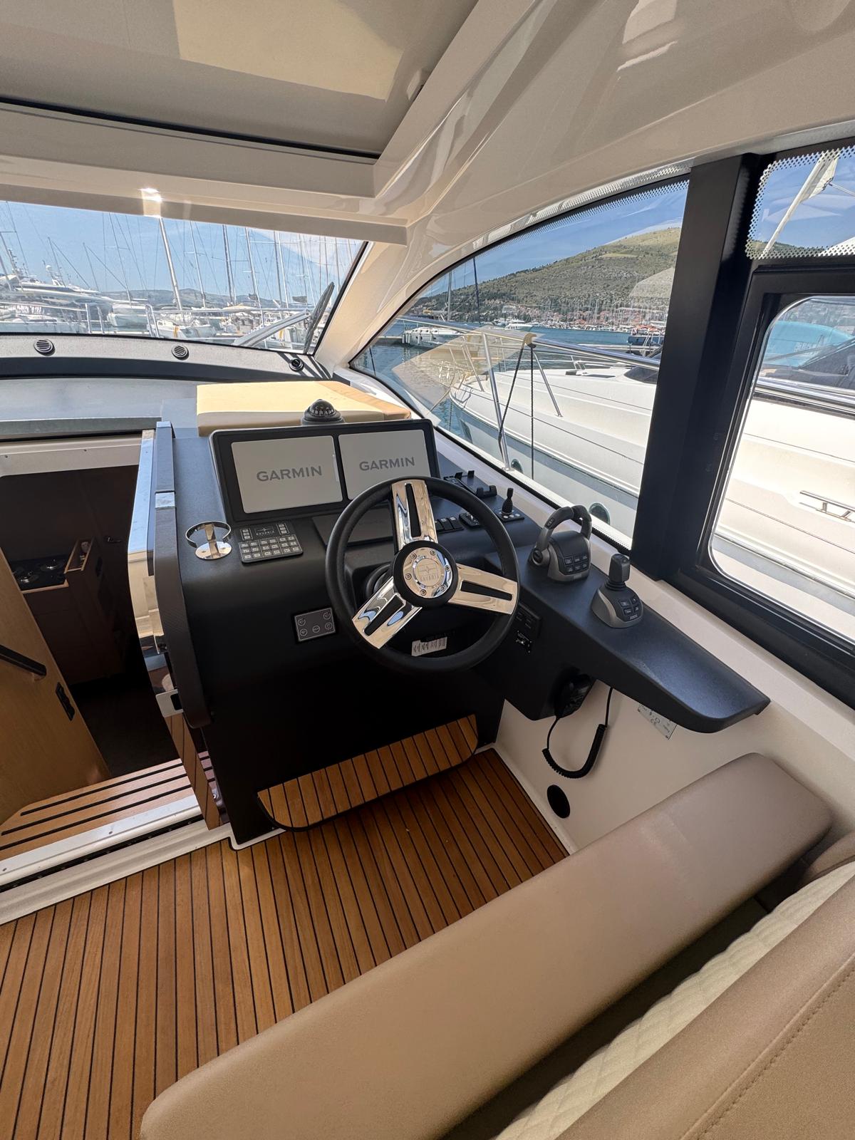 Bavaria SR41 — photo 11