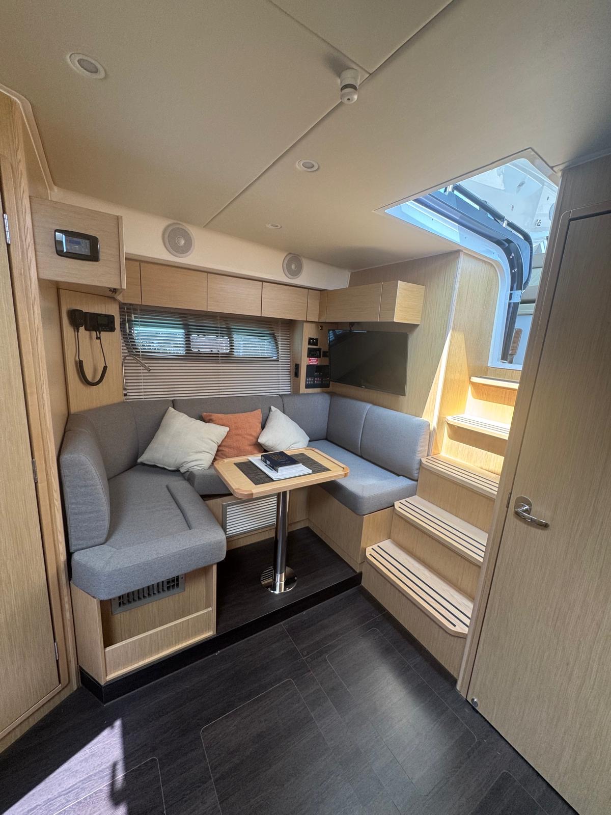 Bavaria SR41 — photo 14