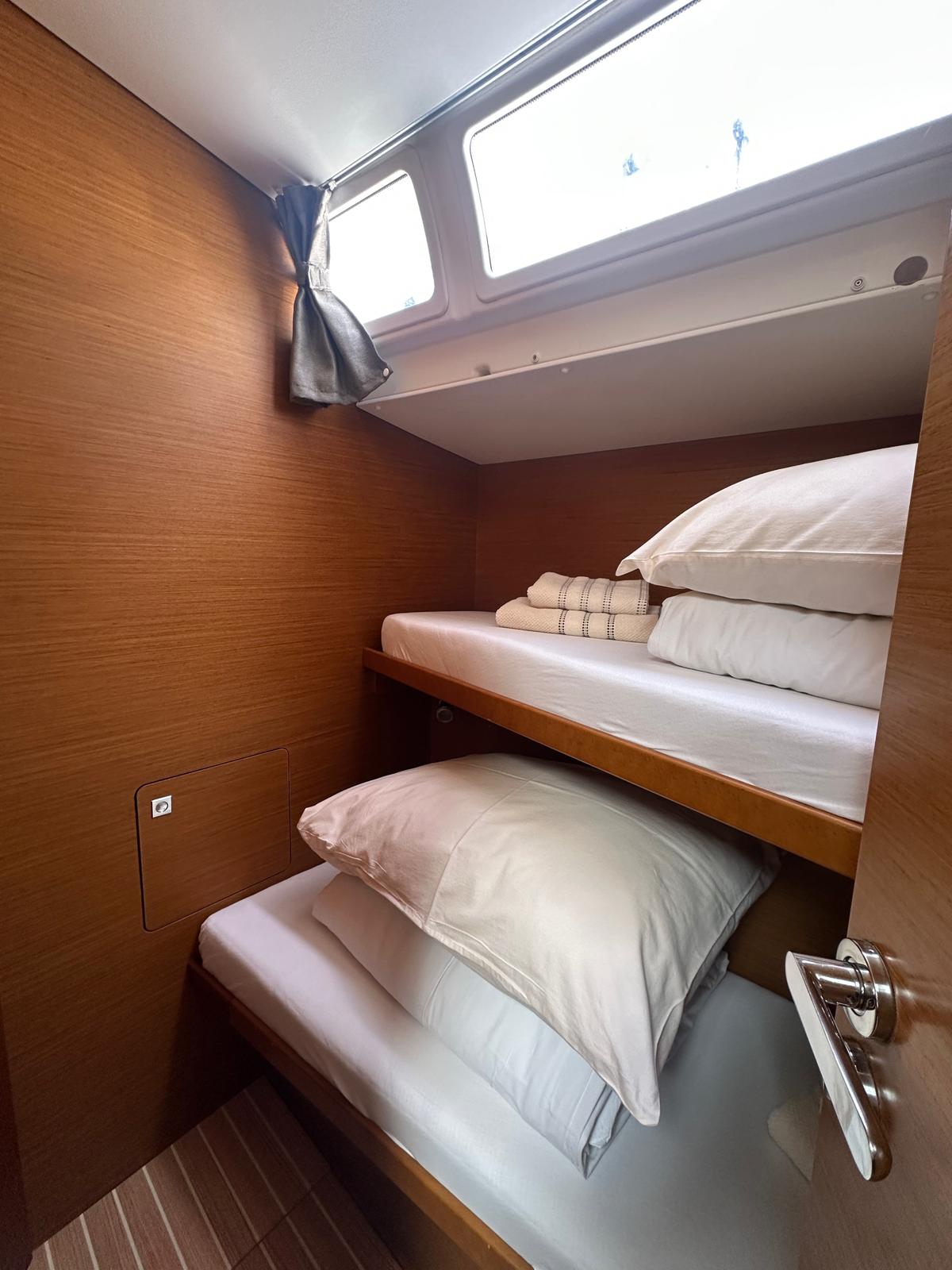 Sun Odyssey 519 - 5 cab. — photo 4
