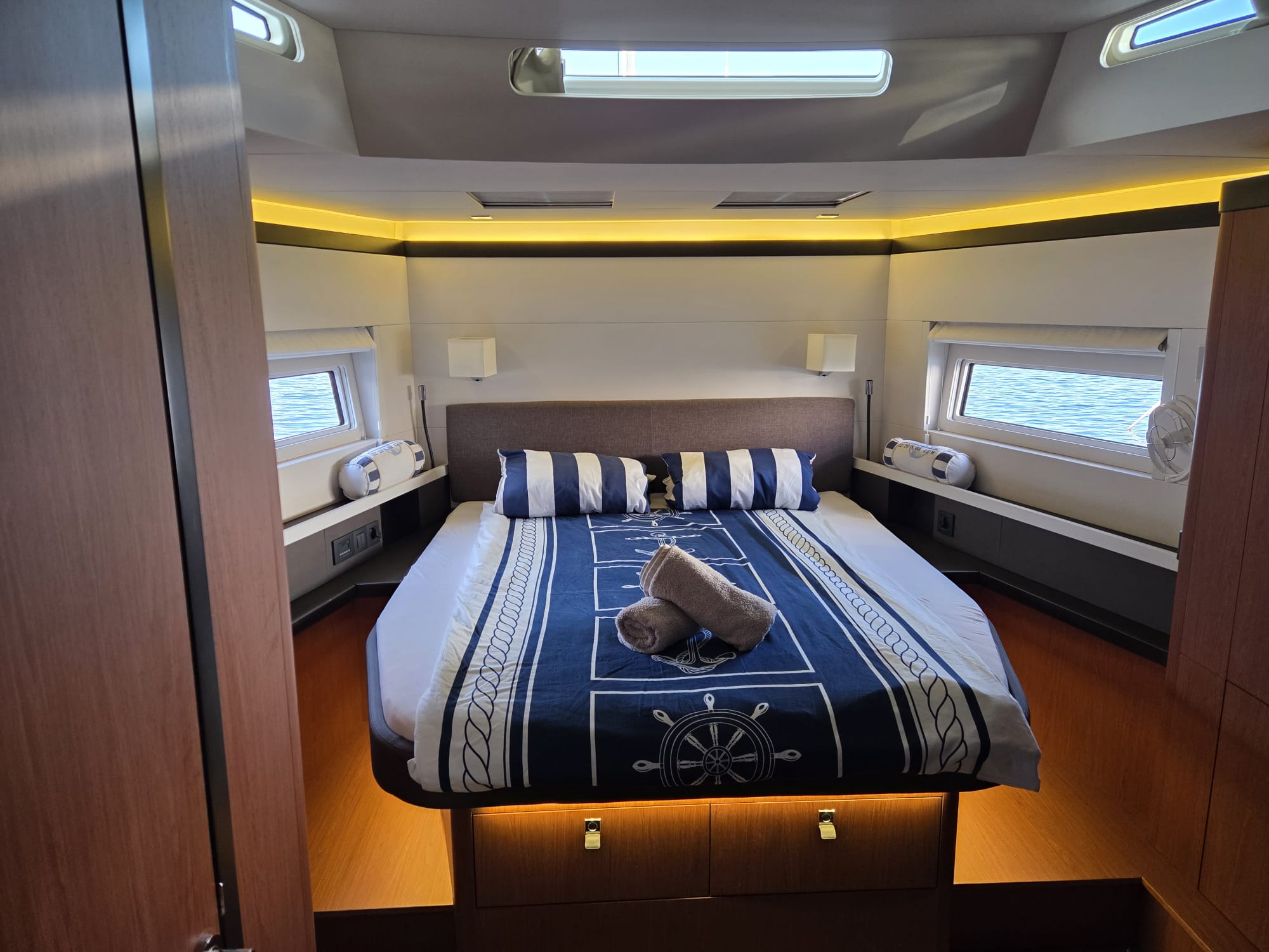Oceanis Yacht 62 - 3 + 1 — photo 9