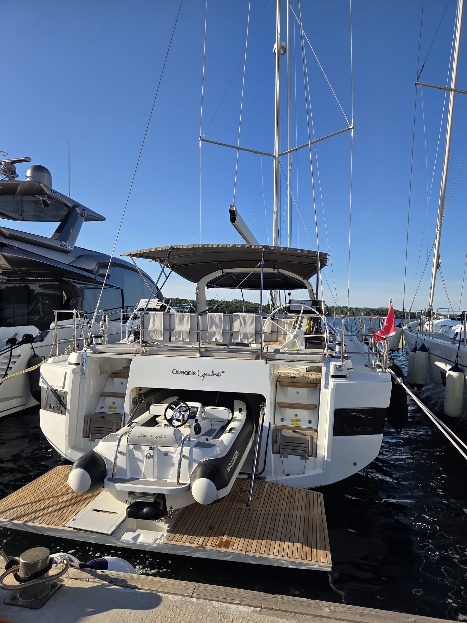 Oceanis Yacht 62 - 3 + 1 — photo 10