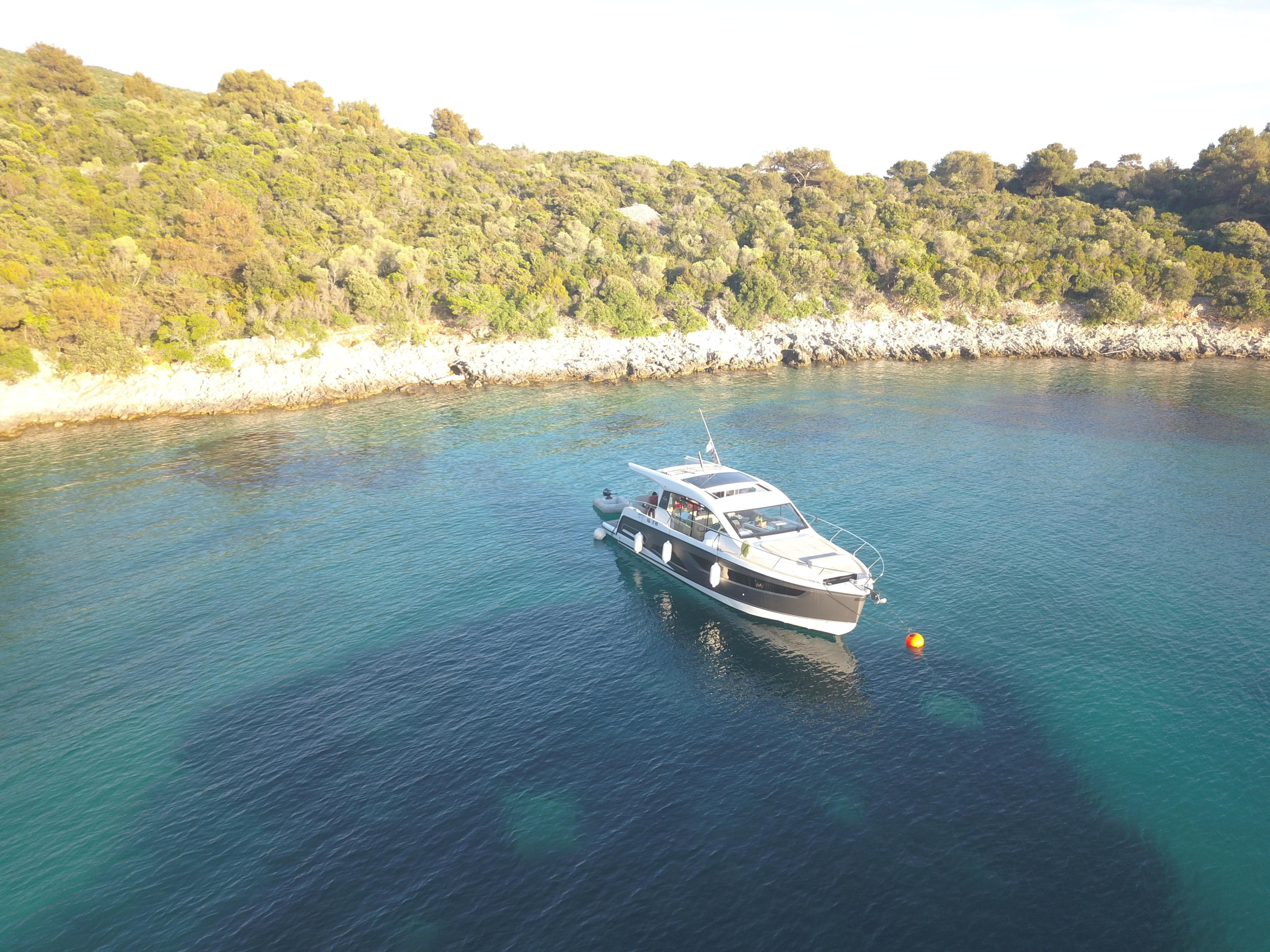 Sealine C390 — photo 5