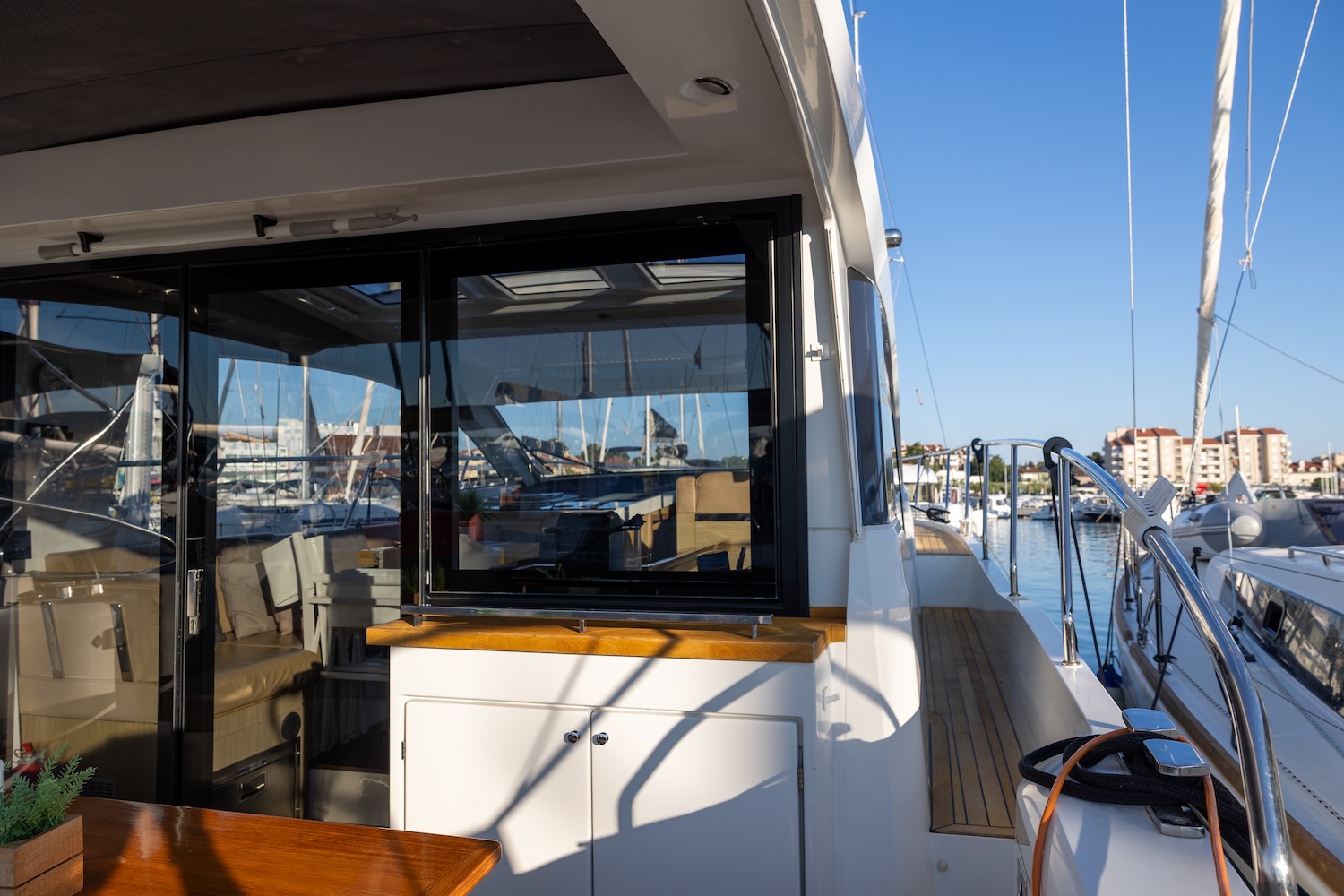 Sealine C390 — photo 10