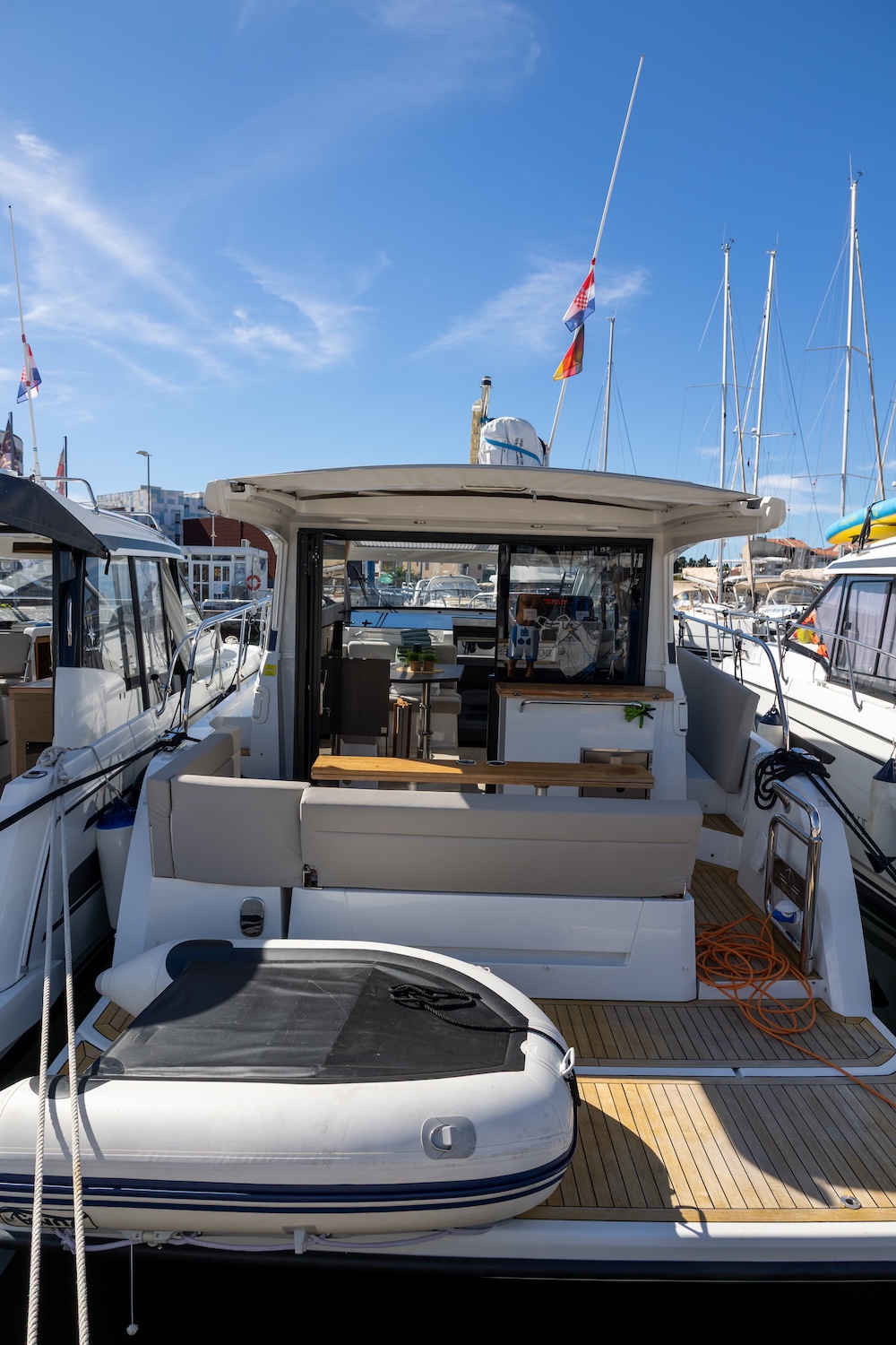 Sealine C335 — photo 3