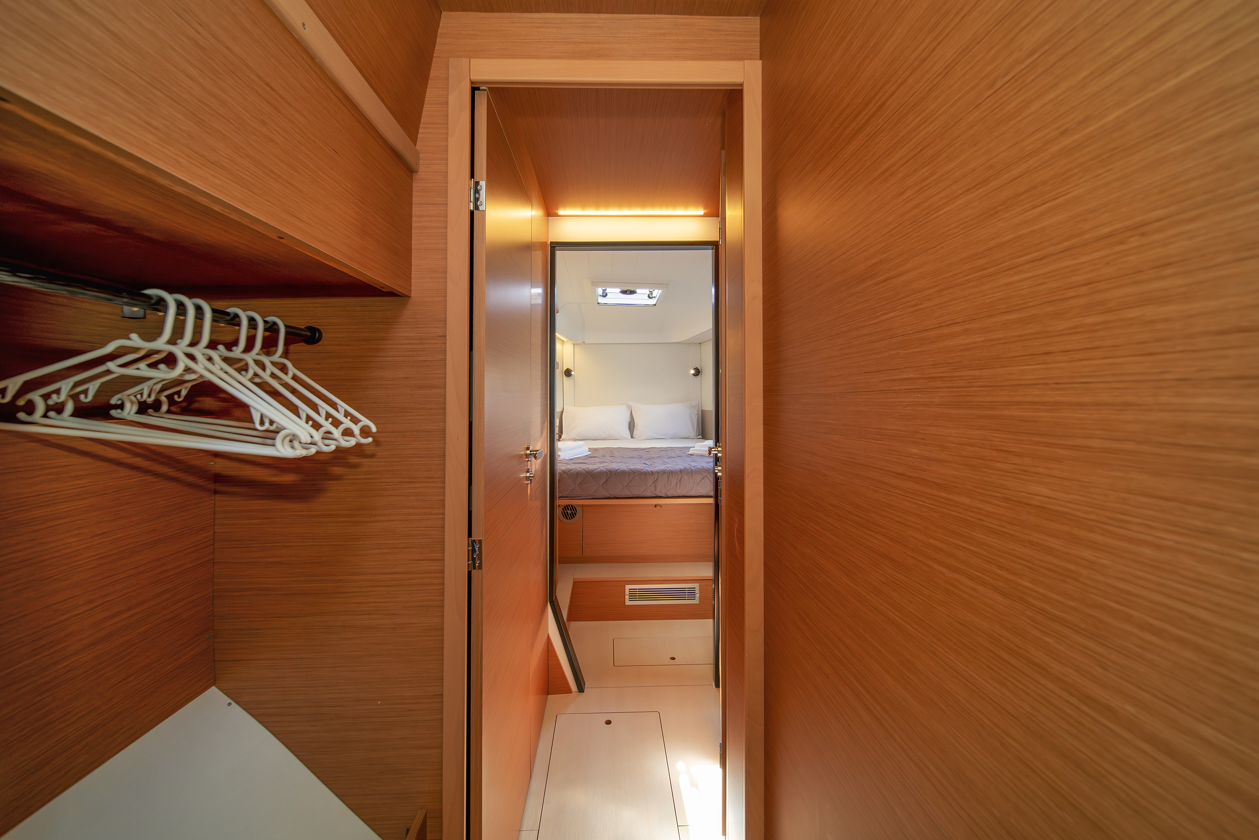 Excess 13 - 4 + 2 cab. — photo 14