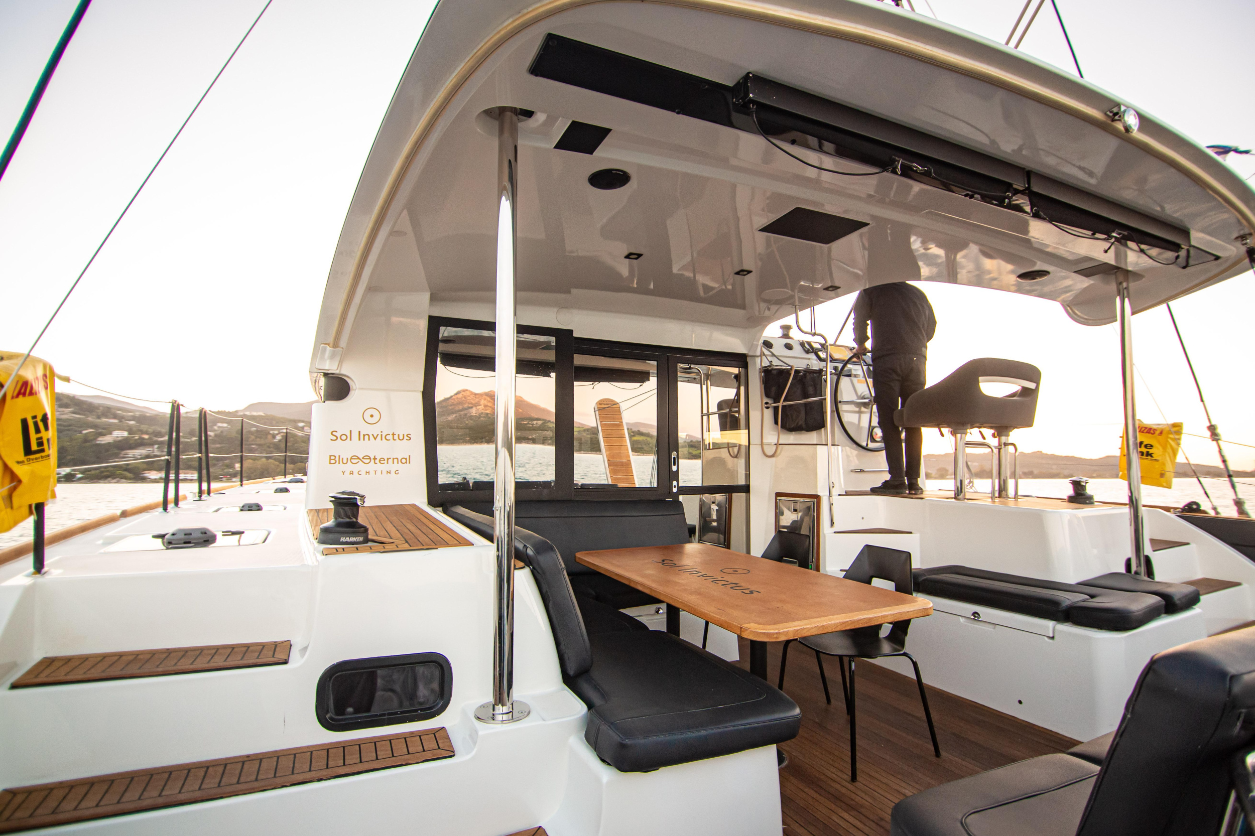 Lagoon 40 - 4 + 2 cab — photo 10