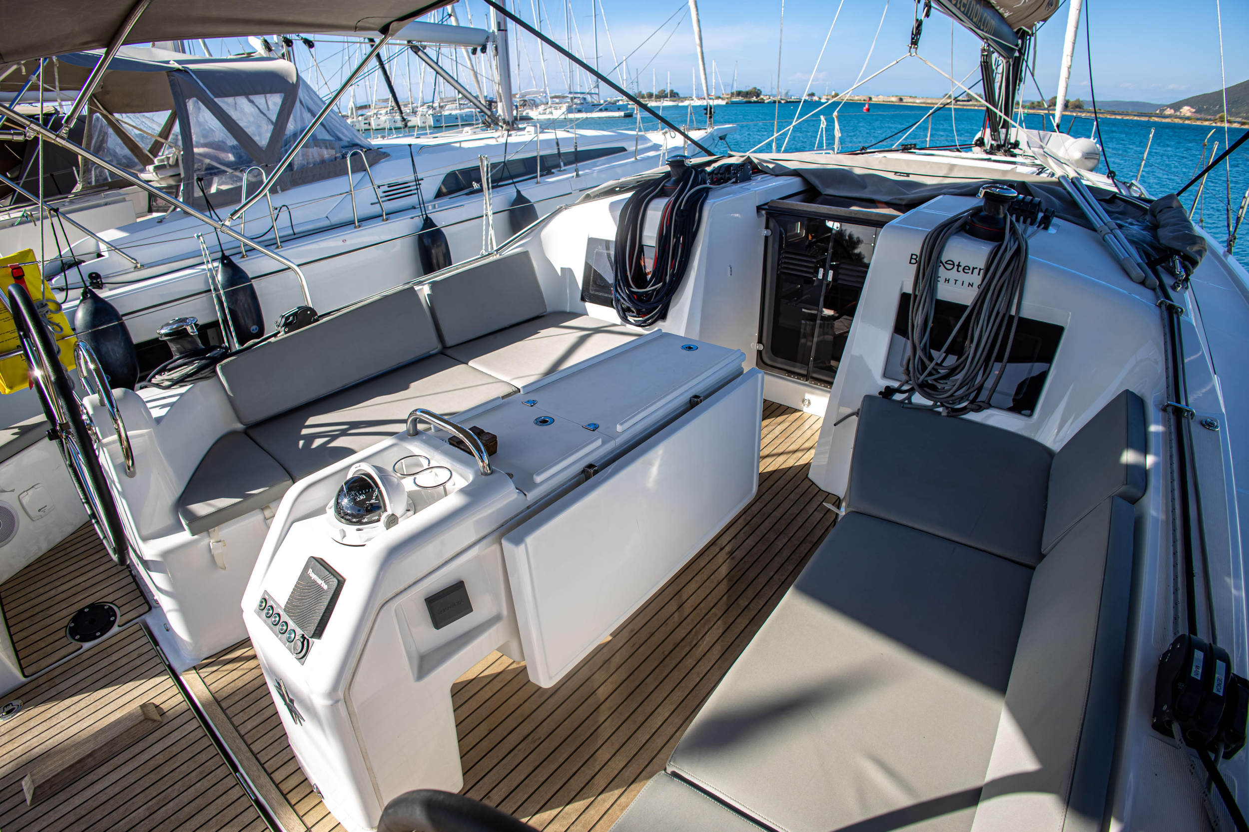 Sun Odyssey 410 - 3 cab. — photo 19