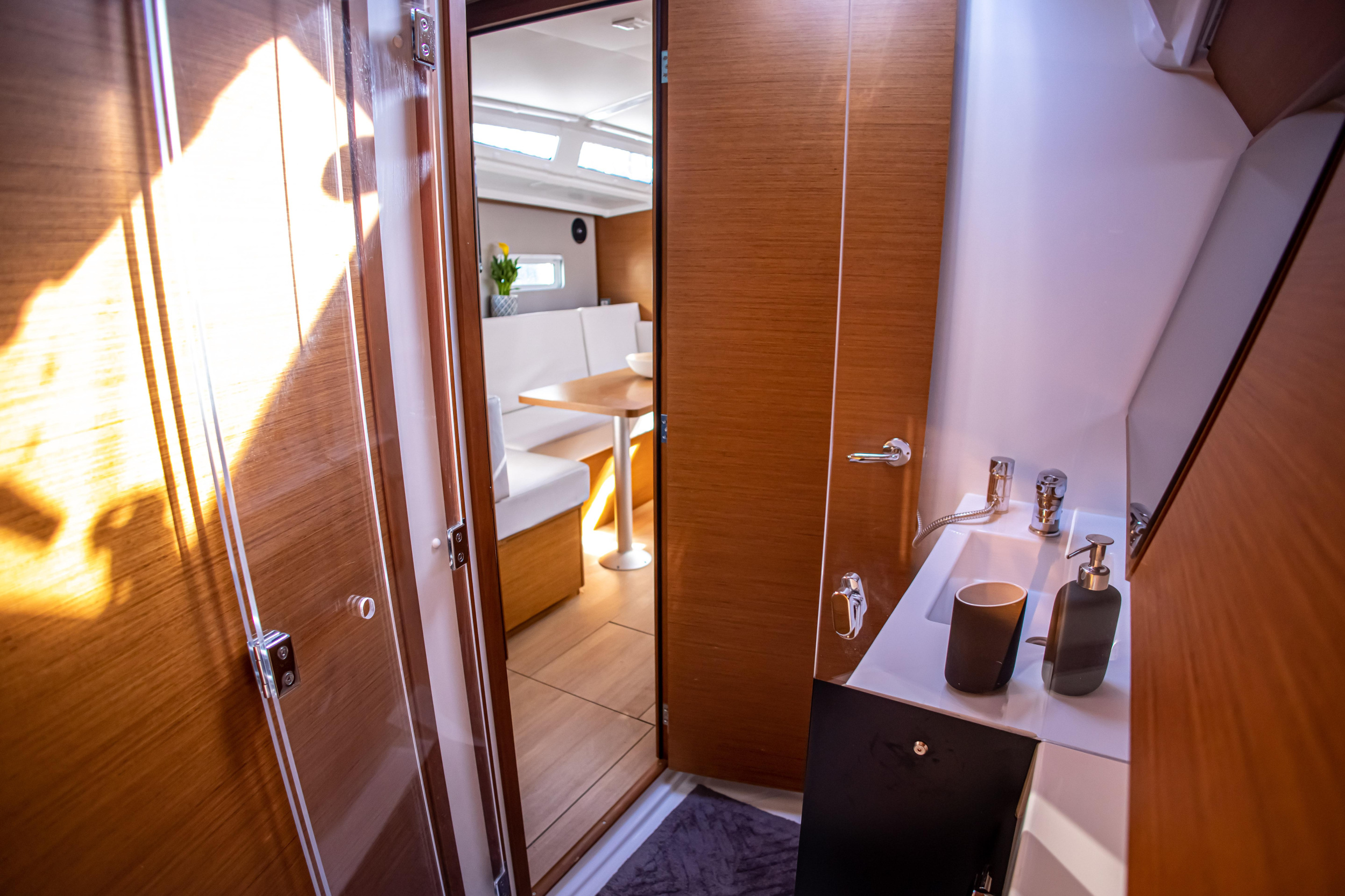 Sun Odyssey 410 - 3 cab. — photo 2