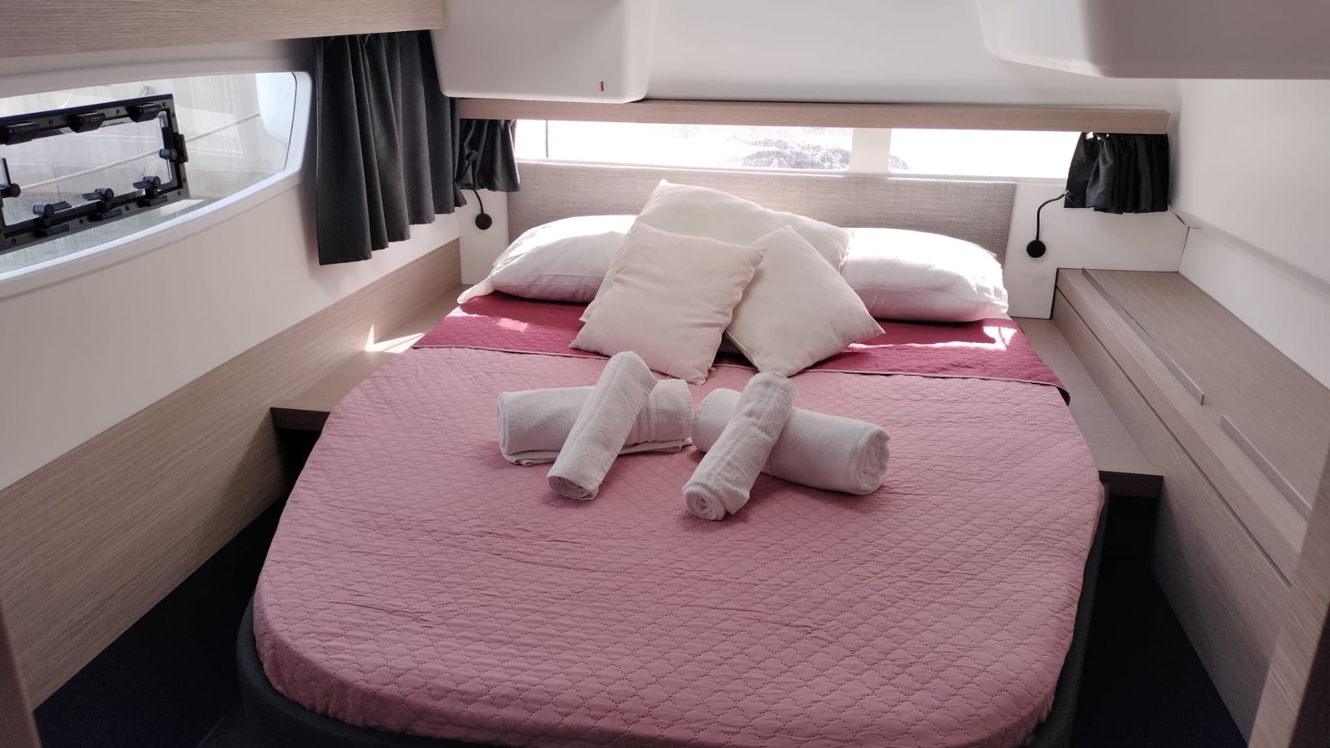 Fountaine Pajot Isla 40 - 4 + 1 cab. — photo 3