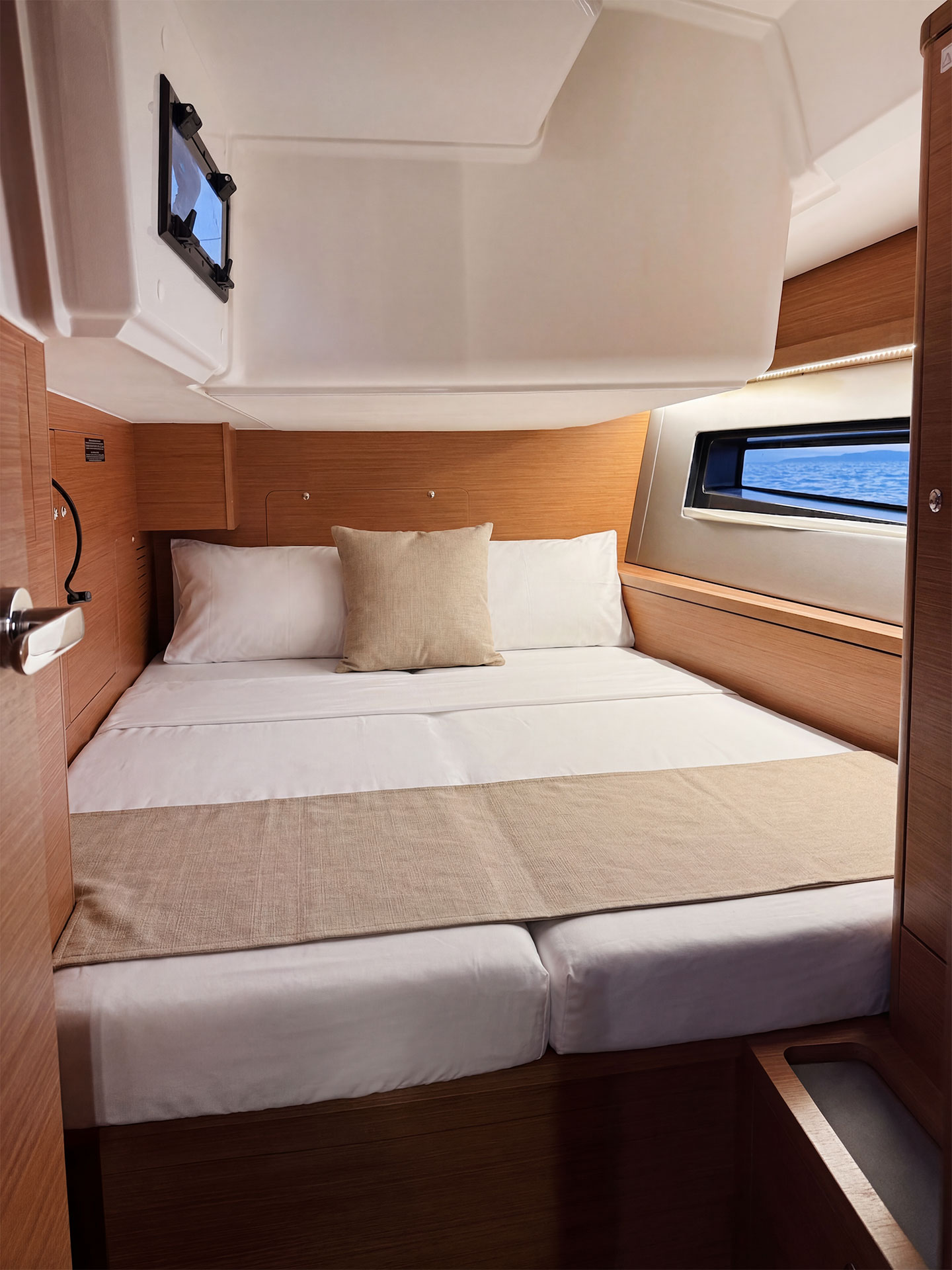 Dufour 41 - 3 cab. — photo 11