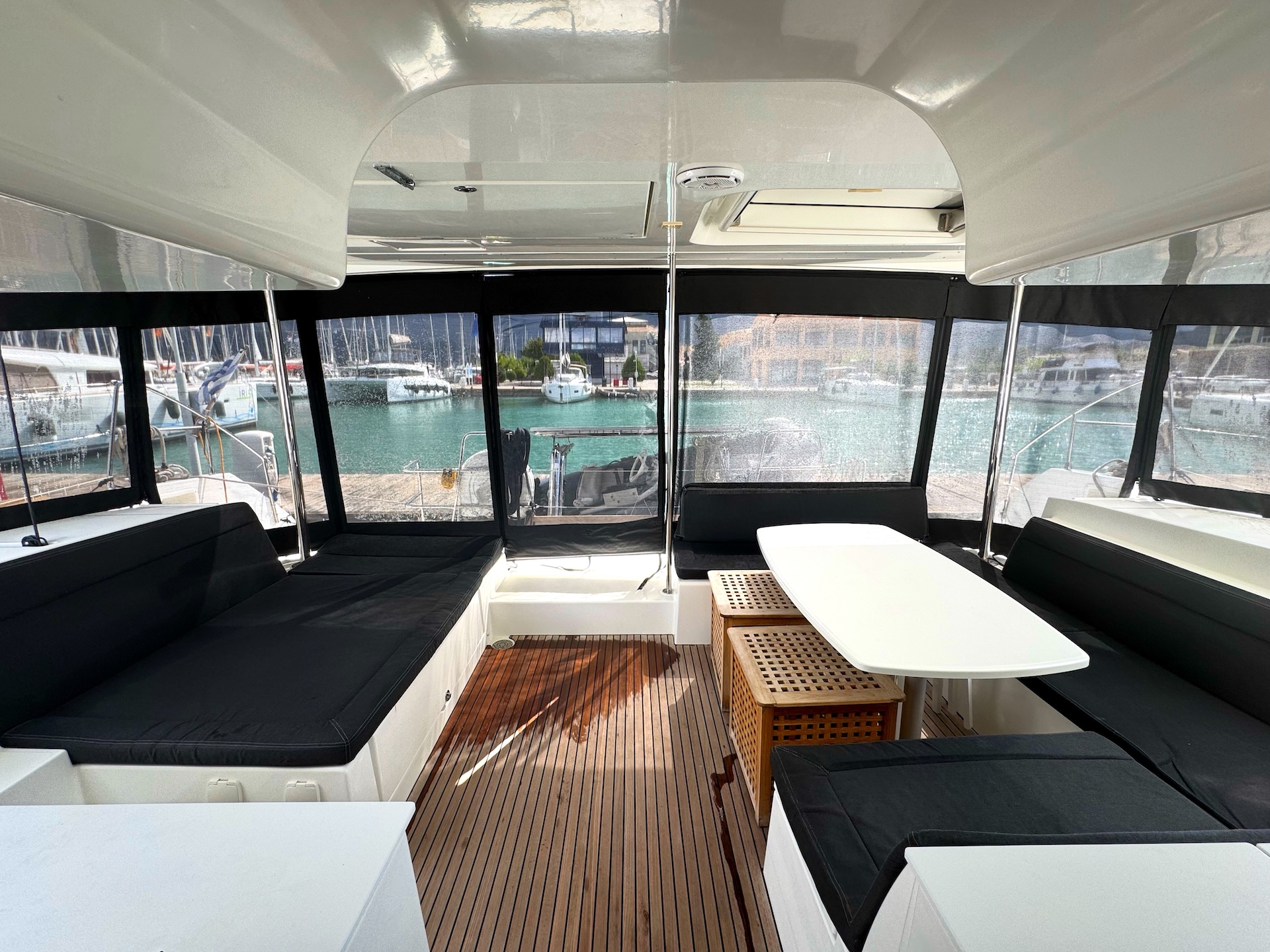 Lagoon 450 F - 4 + 1 cab. — photo 12
