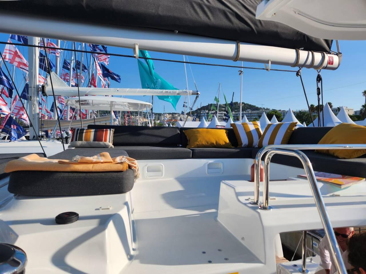 Lagoon 43 - 4 + 2 cab. — photo 3