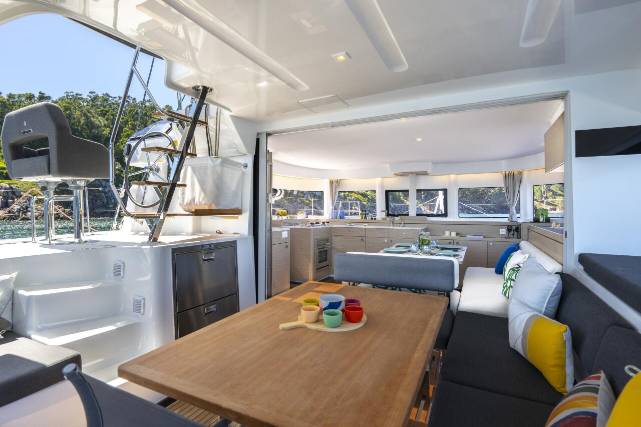 Lagoon 43 - 4 + 2 cab. — photo 8