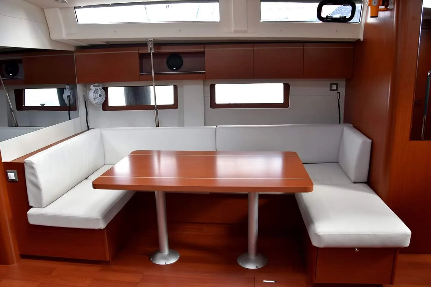 Oceanis 51.1 - 5 + 1 cab. (Antonios)  - 4