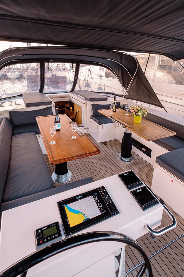 Bavaria C57 - 4 + 1 cab. — photo 7