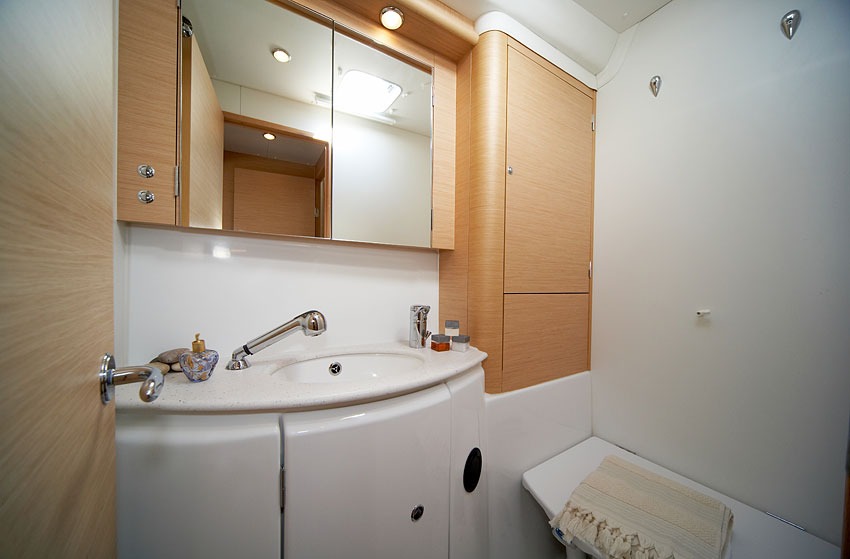 Lagoon 440 - 4 + 2 cab. — photo 16