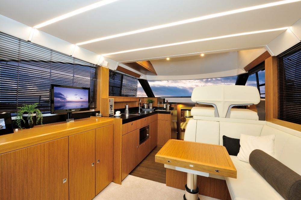 Bavaria Virtess 420 Fly — photo 16