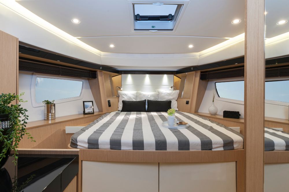 Bavaria Virtess 420 Fly — photo 21