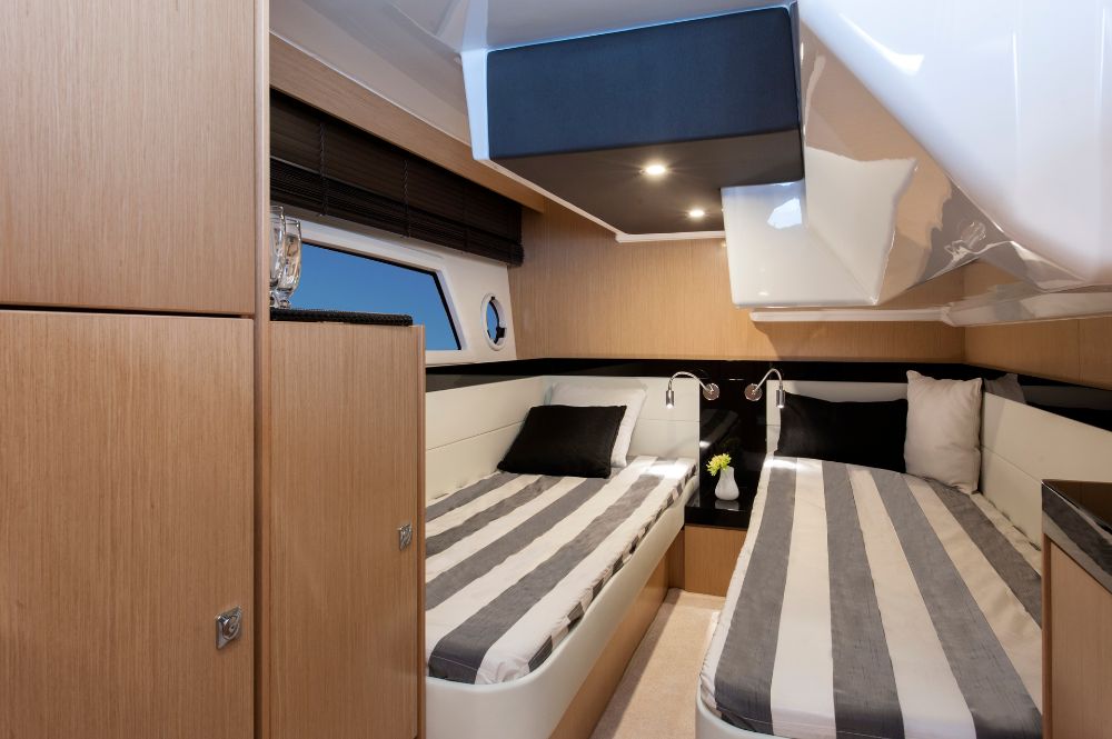 Bavaria Virtess 420 Fly — photo 23