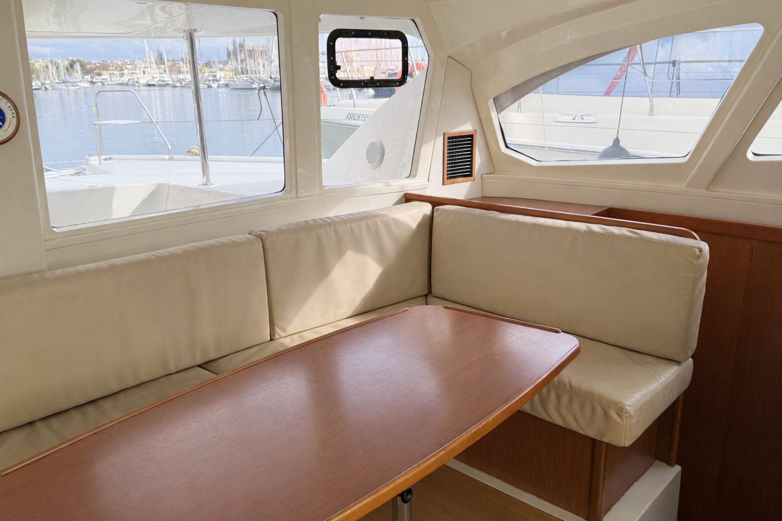 Leopard 44 — photo 17