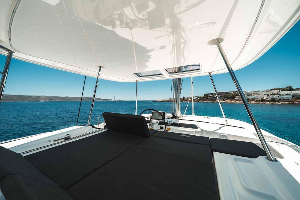 Lagoon 46 - 4 + 2 cab. — photo 8