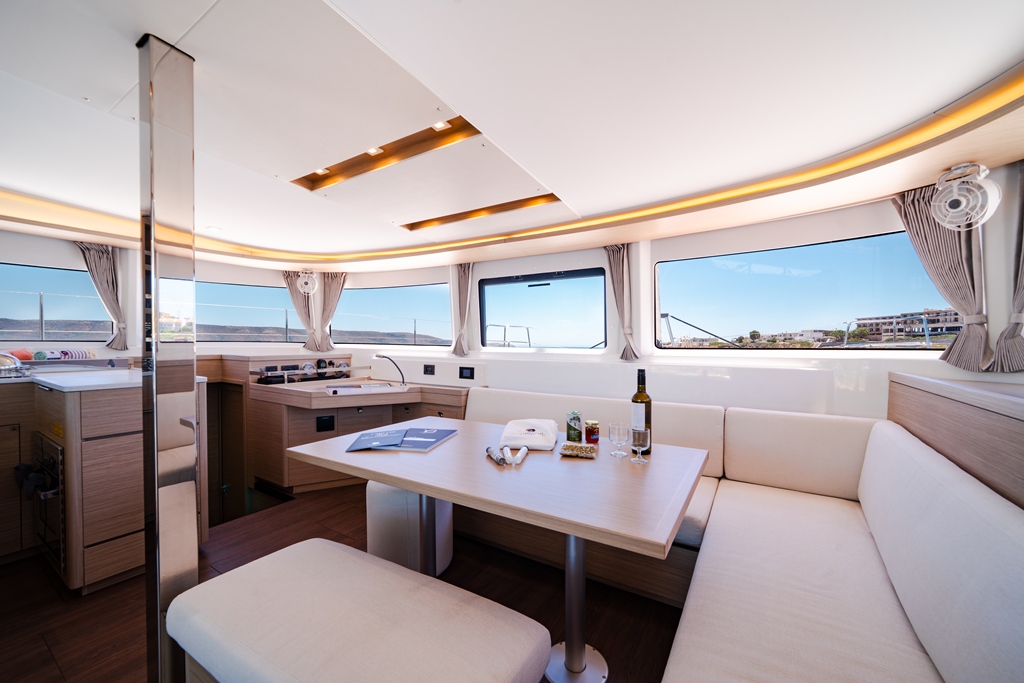 Lagoon 46 - 4 + 2 cab. — photo 10