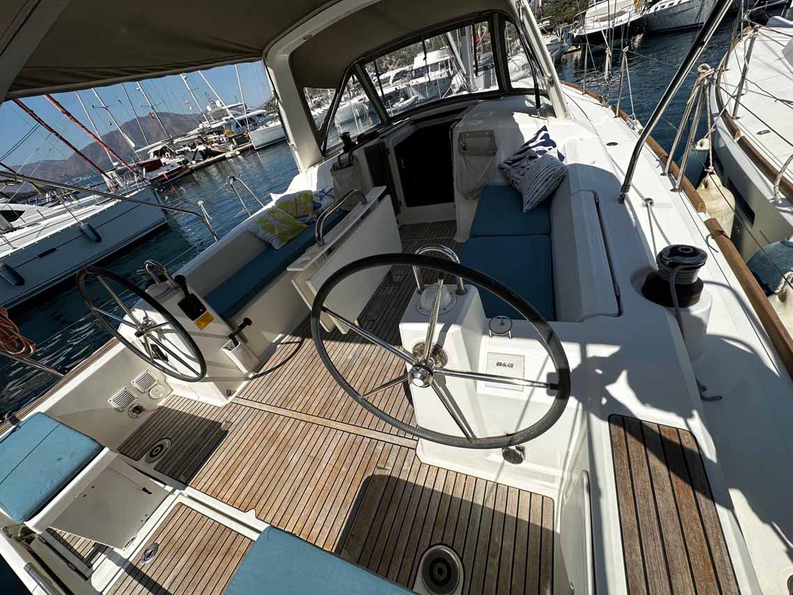 Oceanis 38.1 — photo 7