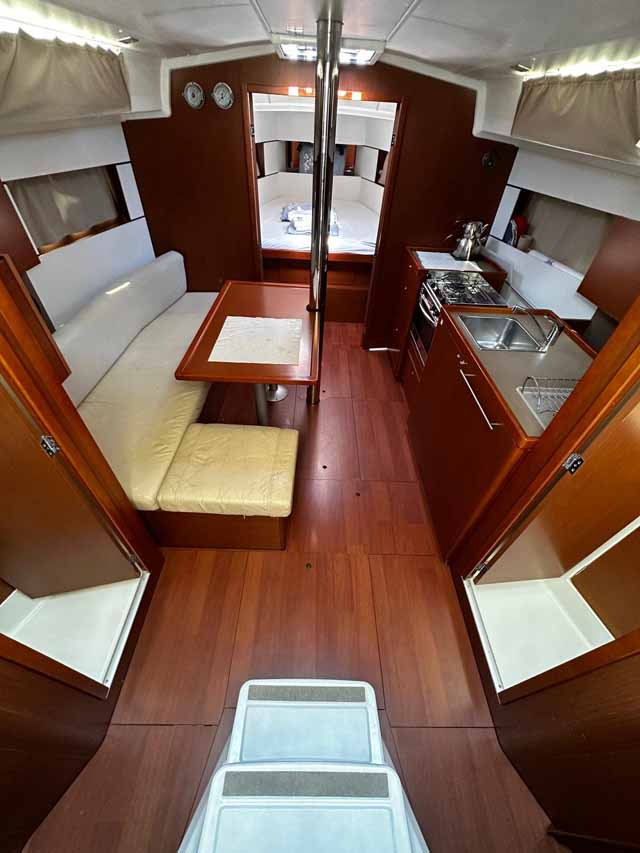 Oceanis 38.1 — photo 9