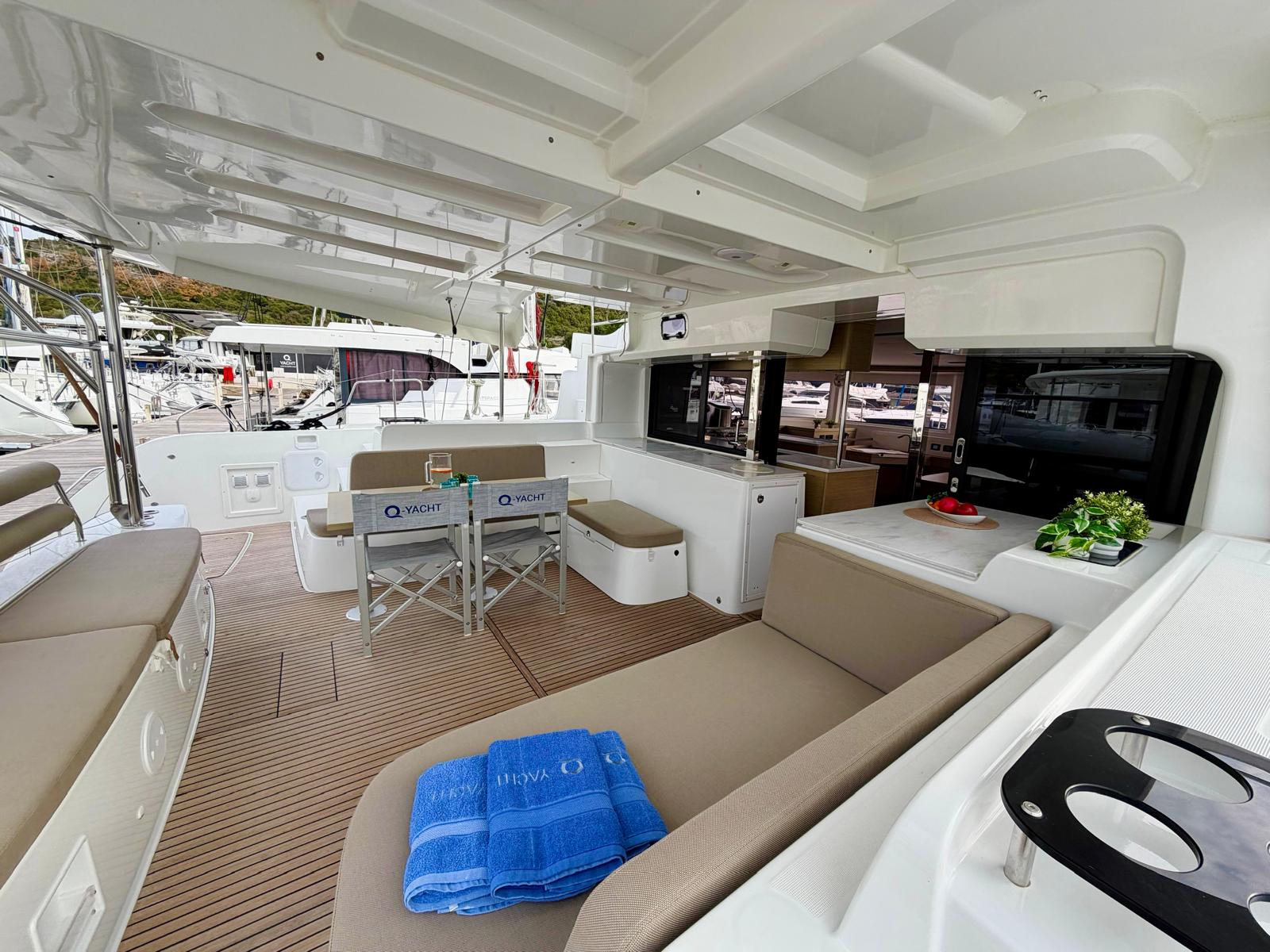 Lagoon 46 - 4 + 2 cab. — photo 9