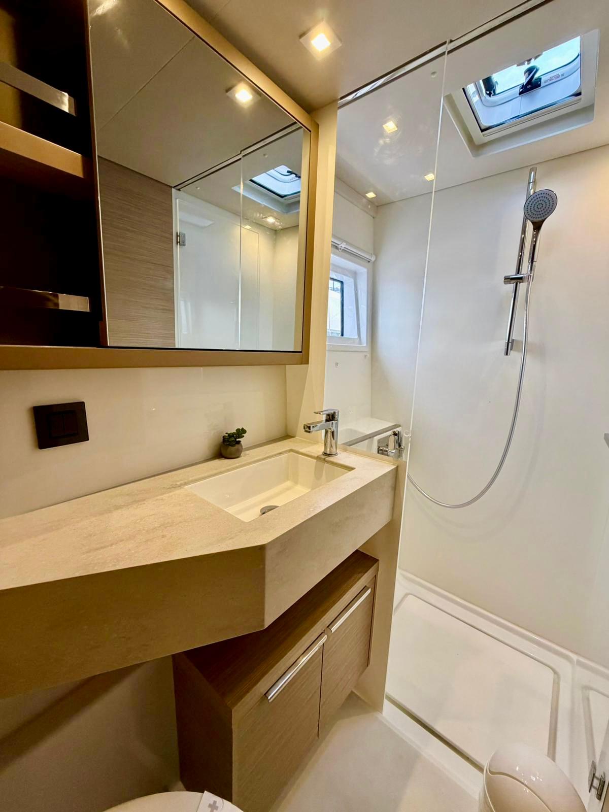 Lagoon 46 - 4 + 2 cab. — photo 18