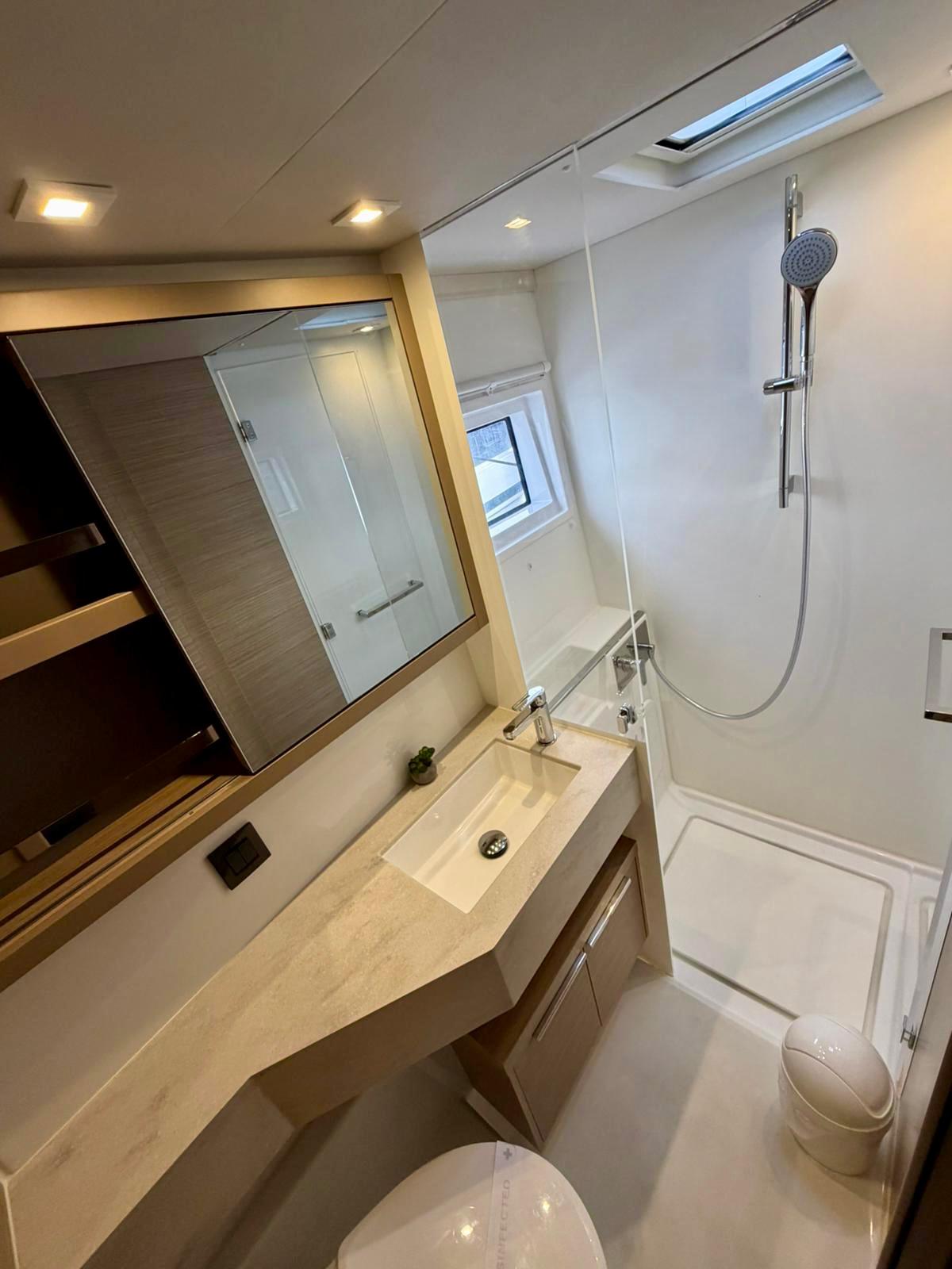 Lagoon 46 - 4 + 2 cab. — photo 19