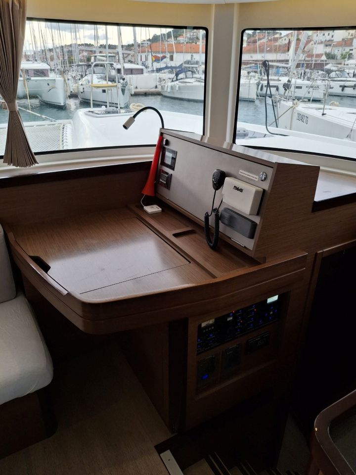 Lagoon 42 - 4 + 2 cab. — photo 6