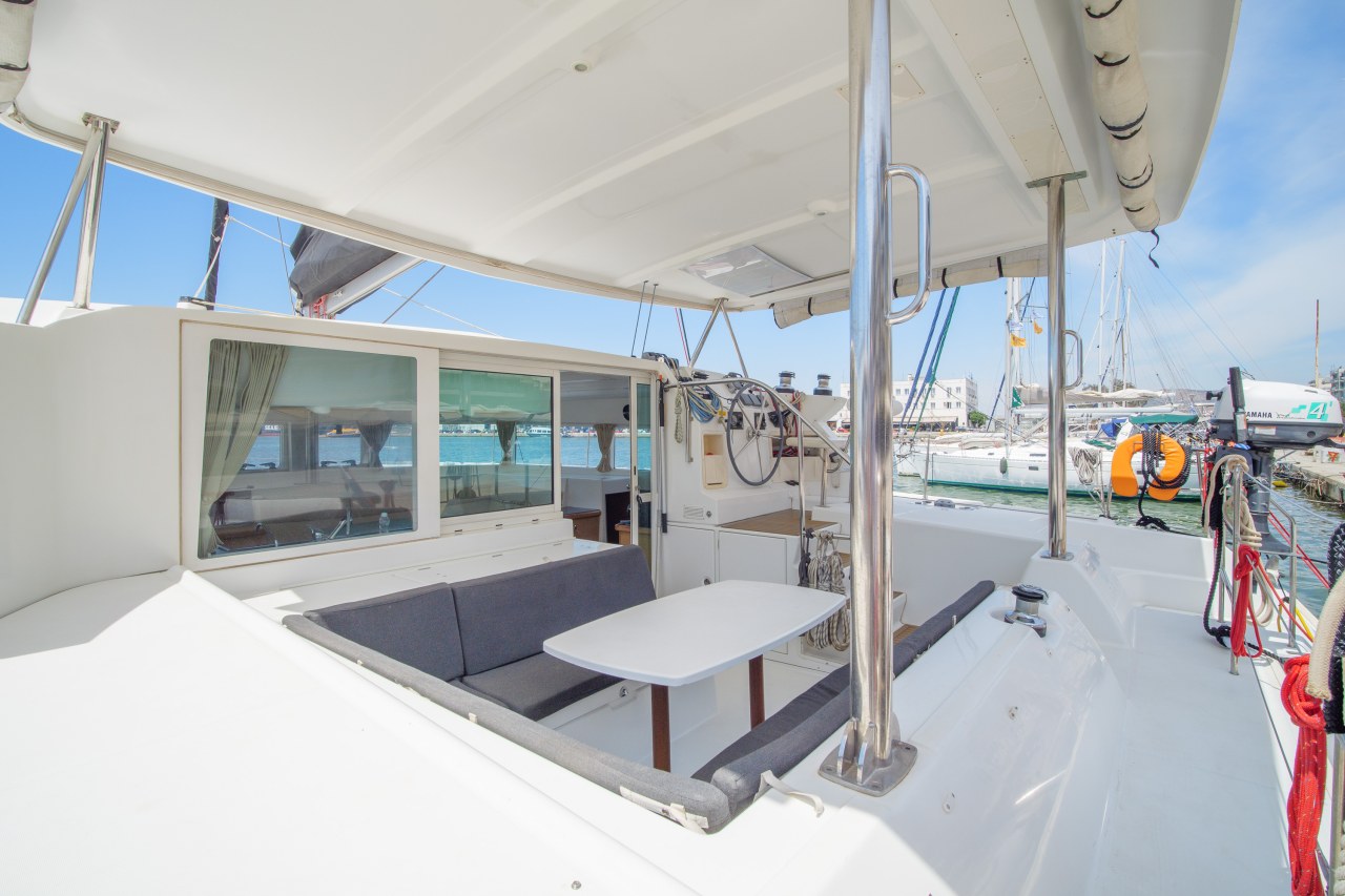 Lagoon 420 - 4 + 2 cab. — photo 8