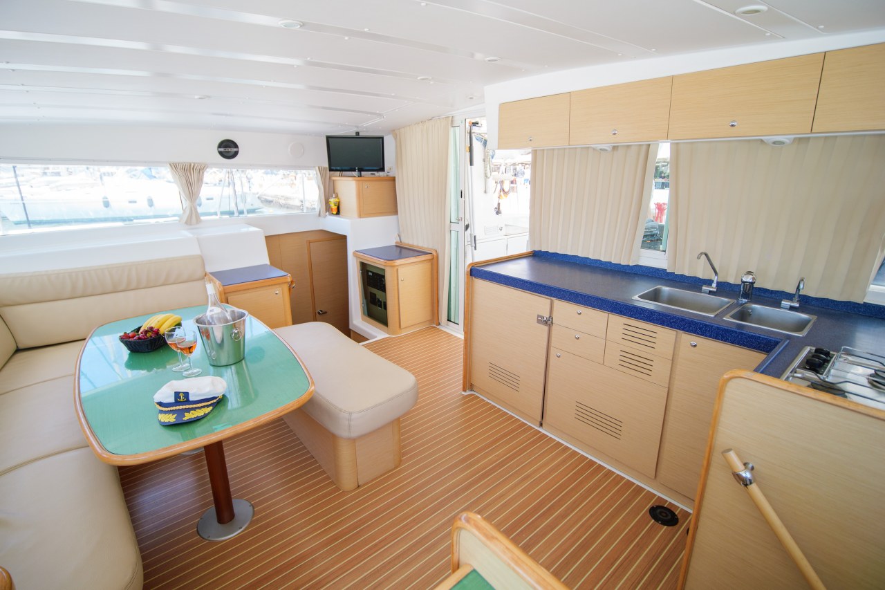 Lagoon 420 - 4 + 2 cab. — photo 15