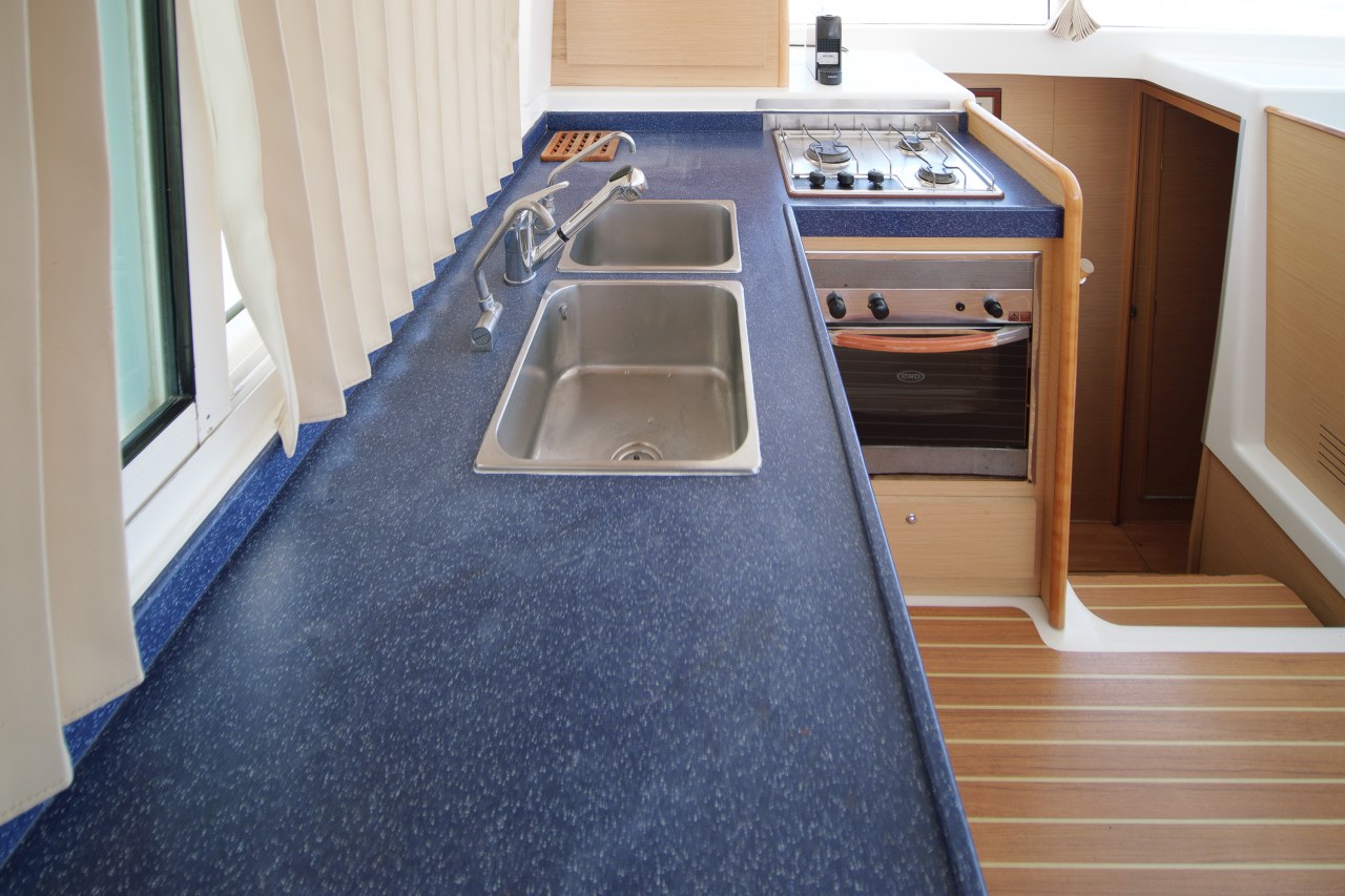 Lagoon 420 - 4 + 2 cab. — photo 16