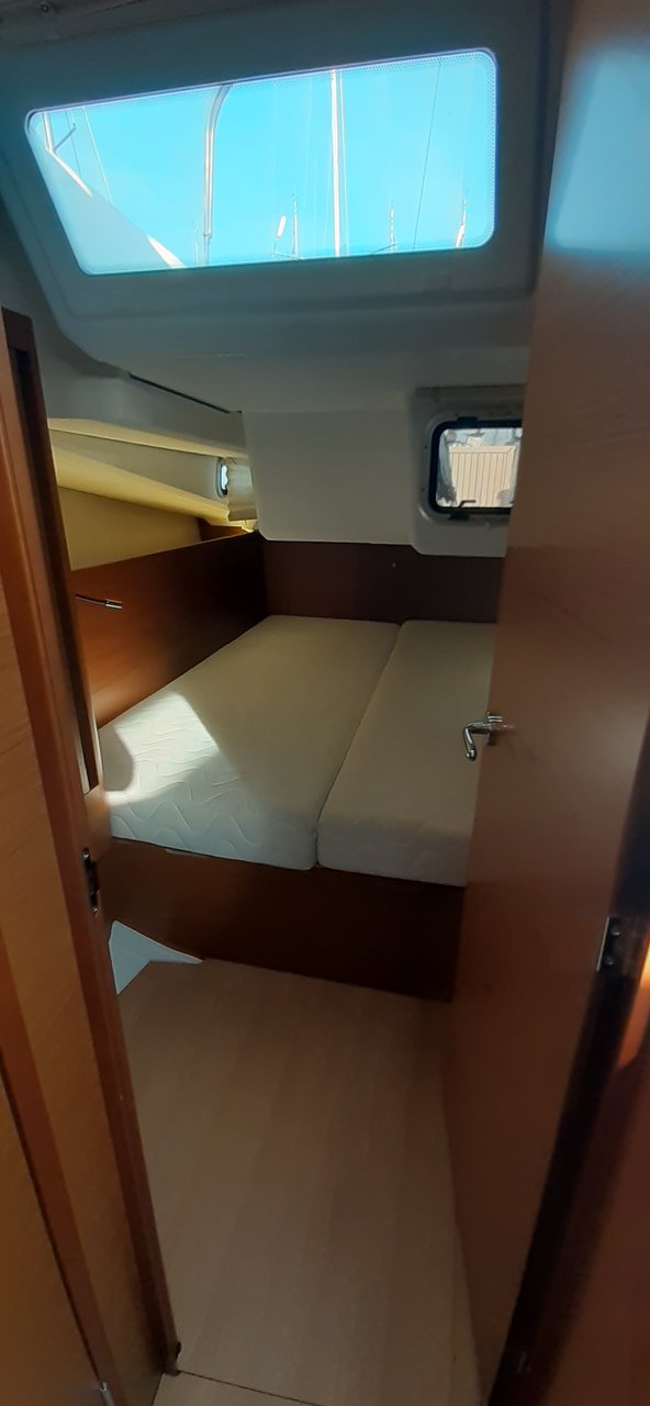 Sun Odyssey 440 - 4 cab. — photo 6