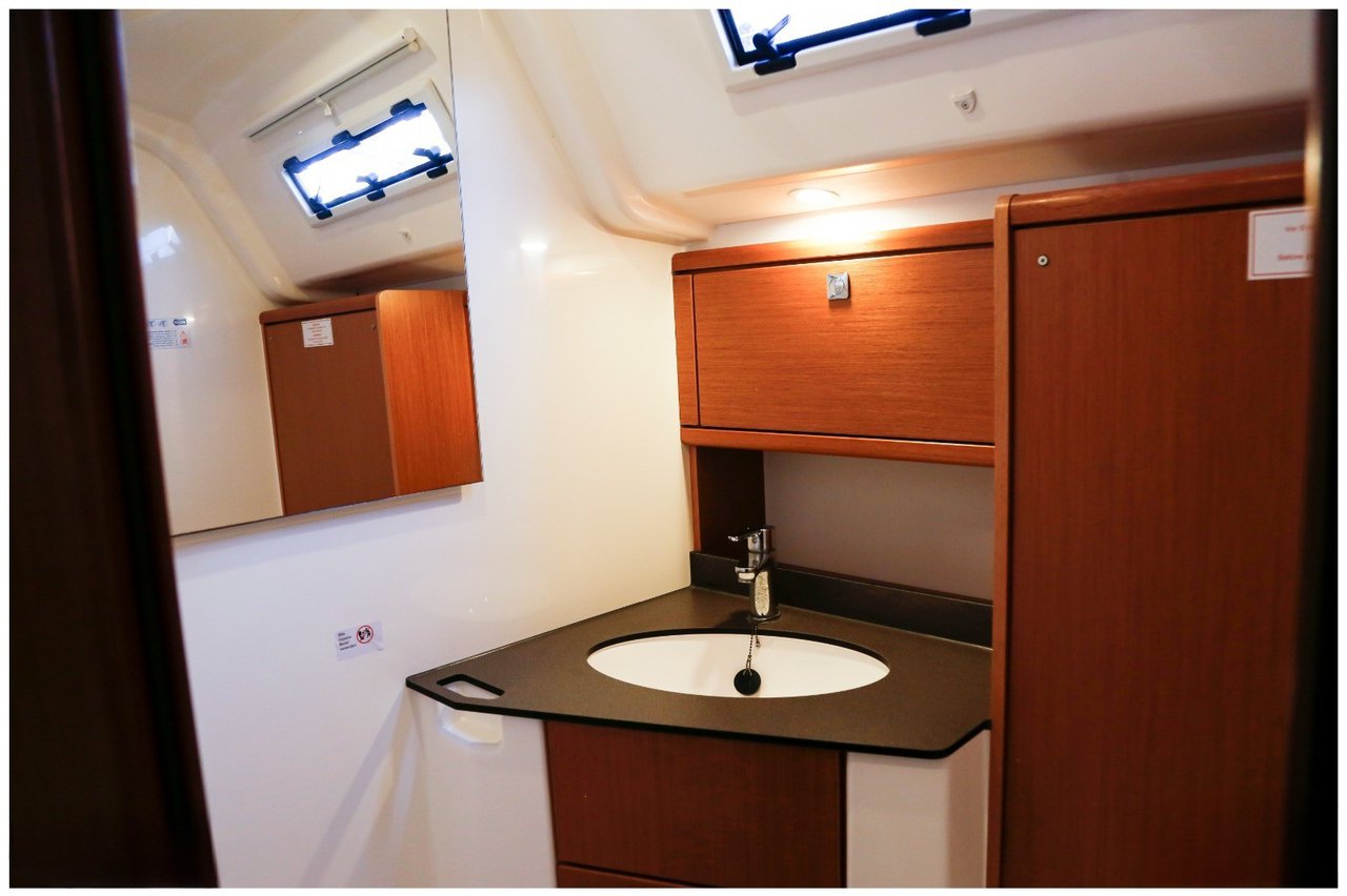 Bavaria Cruiser 51 — photo 12