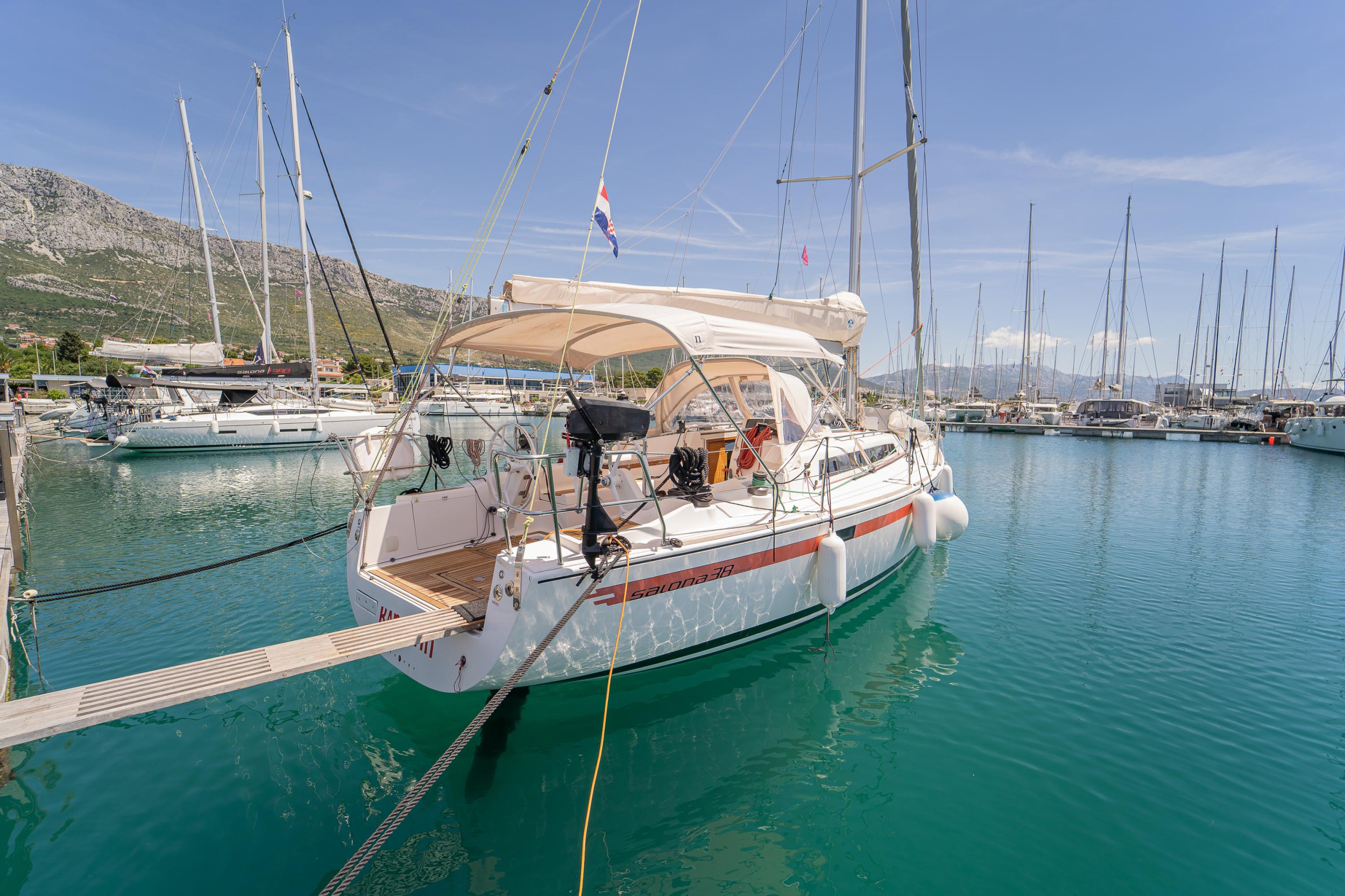 Salona 38 — photo 13