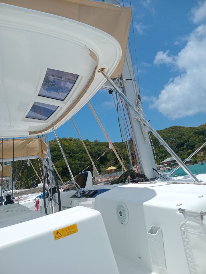 Lagoon 46 - 4 + 2 cab. — photo 3