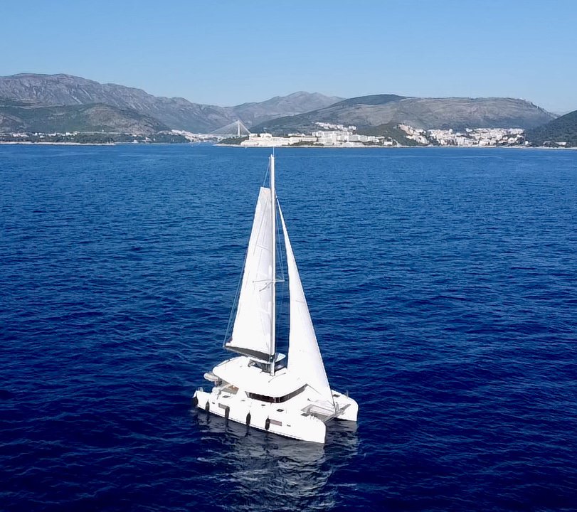 Lagoon 42 OW — photo 10