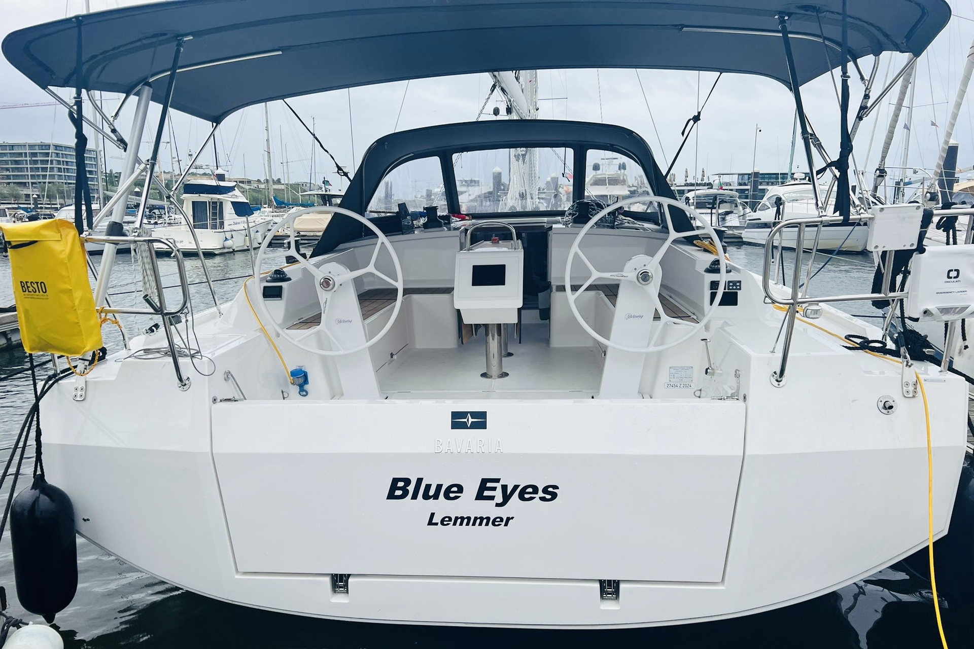 Bavaria C42 — photo 3