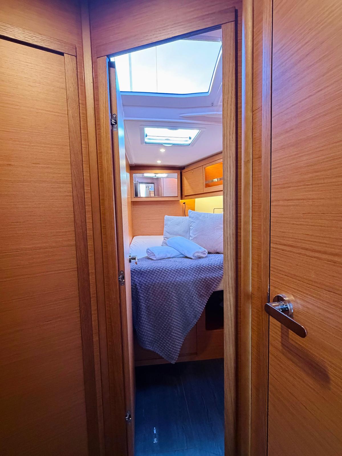 Dufour 530 - 5 + 1 cab. — photo 10