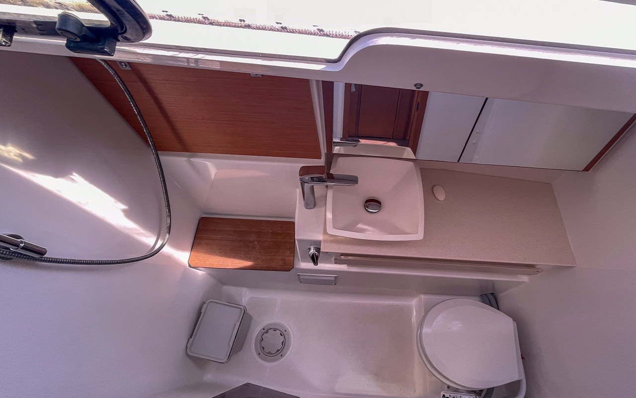 Dufour 430 — photo 26