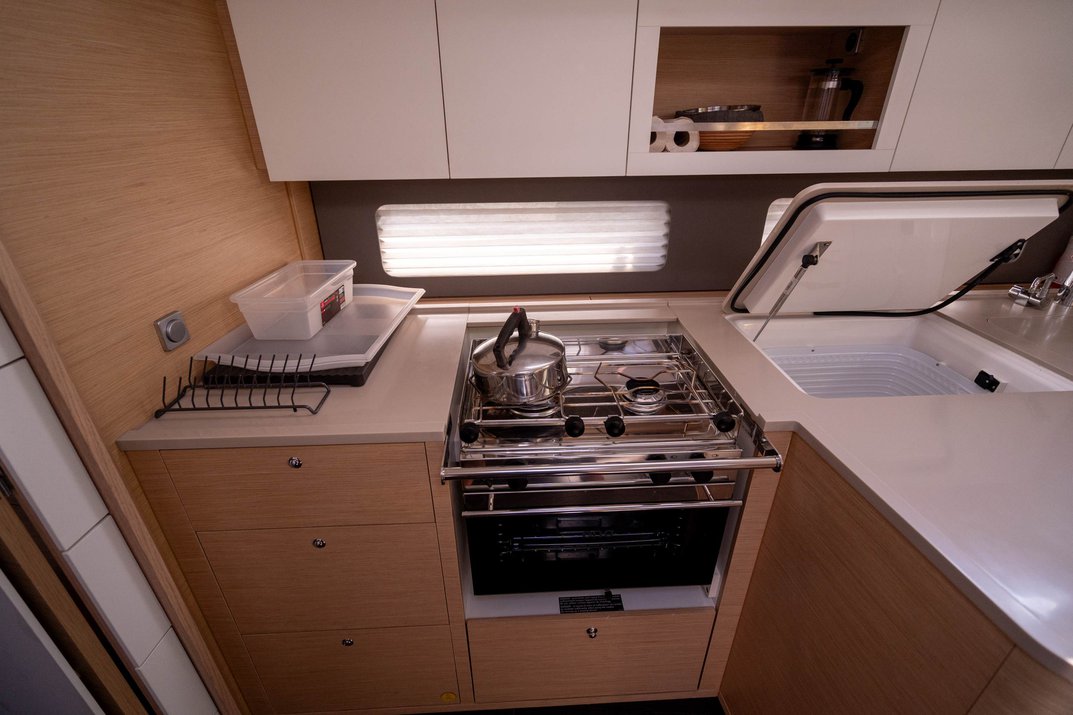 Dufour 41 - 3 cab. — photo 18