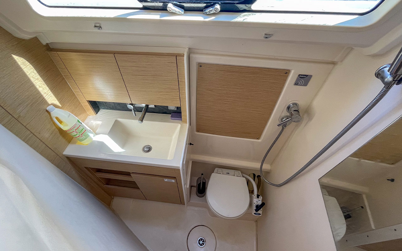 Hanse 348- 3 cab. — photo 12