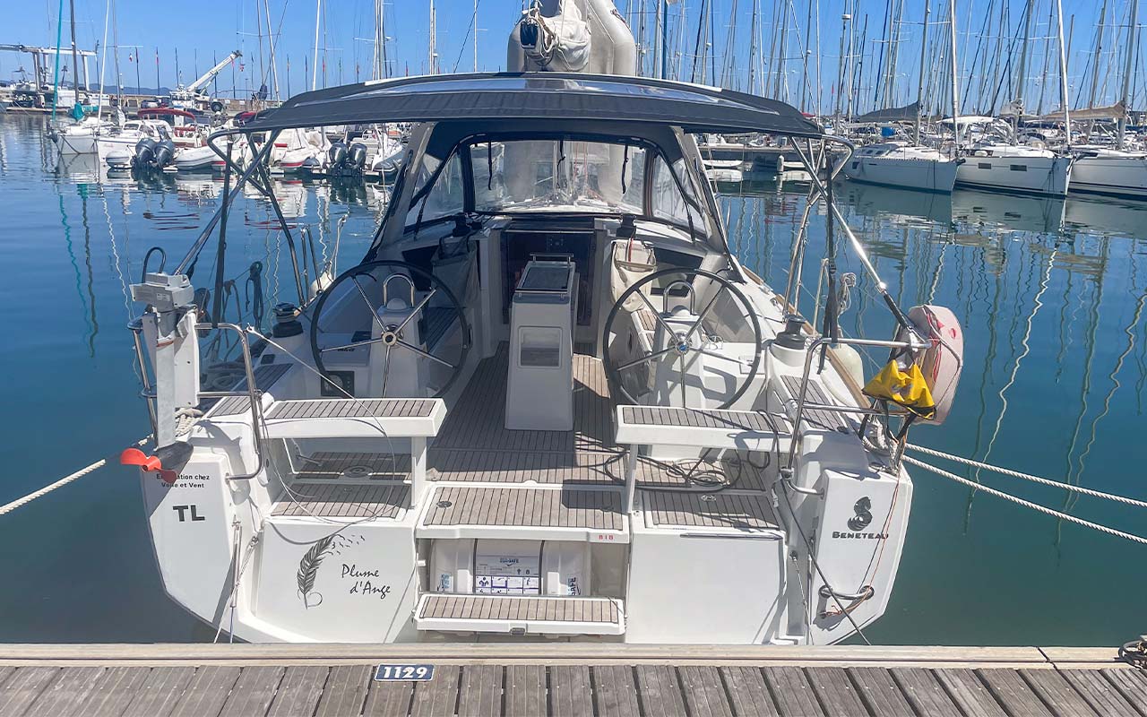 Oceanis 35.1 — photo 1