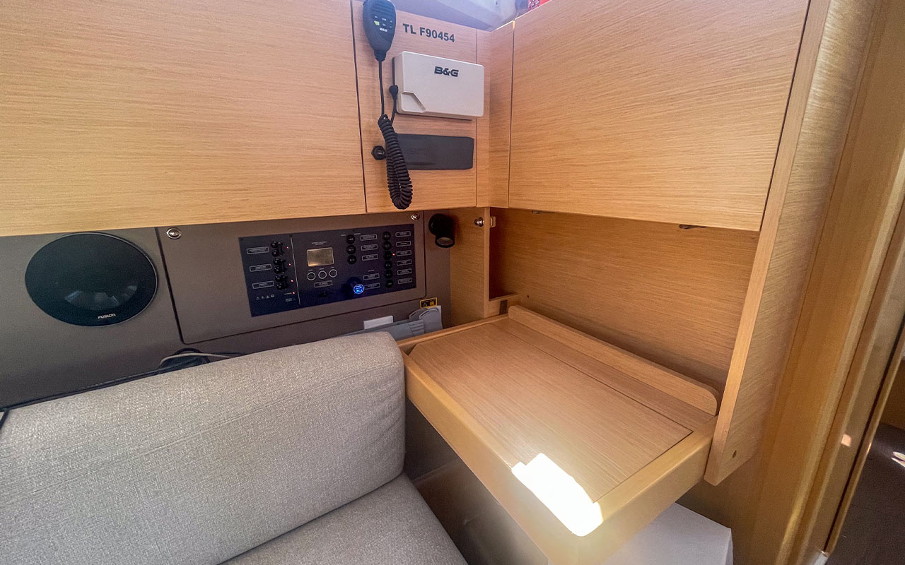 Oceanis 35.1 — photo 12